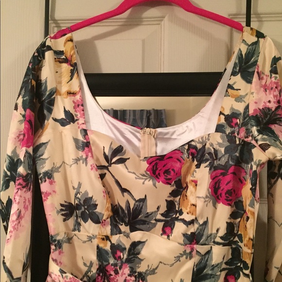 SOLD Pinup Couture Margaret Swing Dress NWOT - Picture 3 of 8